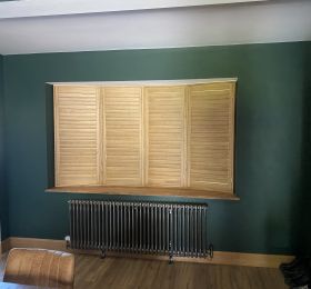 Lovely install of these lovely hardwood shutters in Aspen.

Really complementing the Oak window boards, skirting and doors in this fantastic dining room

63mm Louvre, hidden tilt, hardwood Aspen

: Click Here To View Larger Image